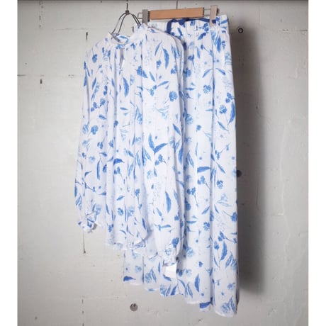 MANON マノン "ORIGINAL FLOWER PRINT GATHER BLOUSE＂ギャザーブラウス