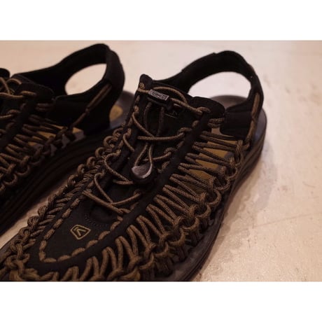 KEEN / UNEEK(MEN)