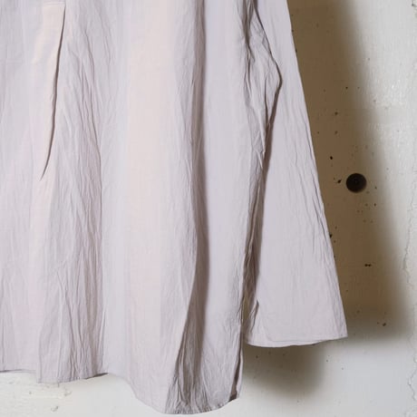 (g) グラム "ROUND BIG COLLAR BLOUSE"