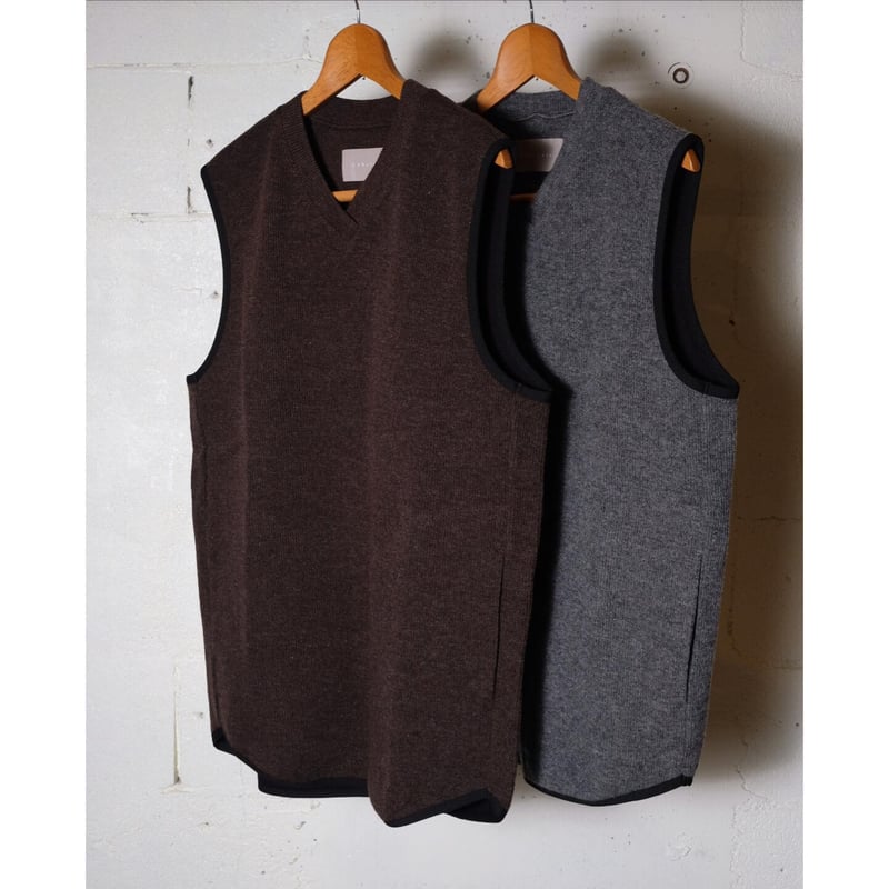 CURLY&Co. KNIT PADDED VEST solid サイズ2 SALE 30%OFF】Curly&Co.(カーリー) DOTTED LINE KNIT VEST ニット