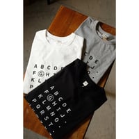 (g) グラム "TENJIKU PRINT Tee  ALPHABET"