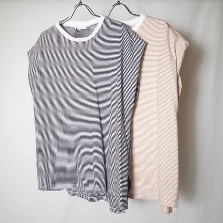 MANON マノン "IN TUCK FRENCH SLEEVE TEE"