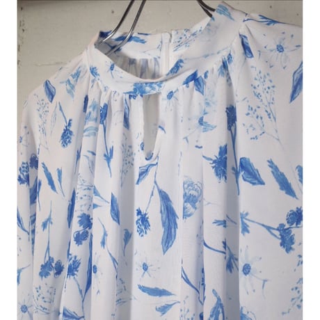 MANON マノン "ORIGINAL FLOWER PRINT GATHER BLOUSE＂ギャザーブラウス
