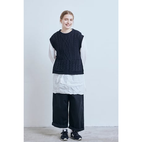 (g) グラム "LAM WOOL CABLE KNITTING VEST" ラムウールケーブル編みベスト