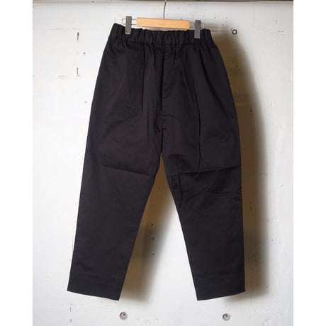 TRAVAIL MANUEL トラバイユマニュアル "コンパクトチノストレッチノームパンツ"