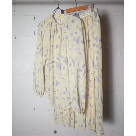 MANON マノン "ORIGINAL FLOWER PRINT GATHER BLOUSE＂ギャザーブラウス
