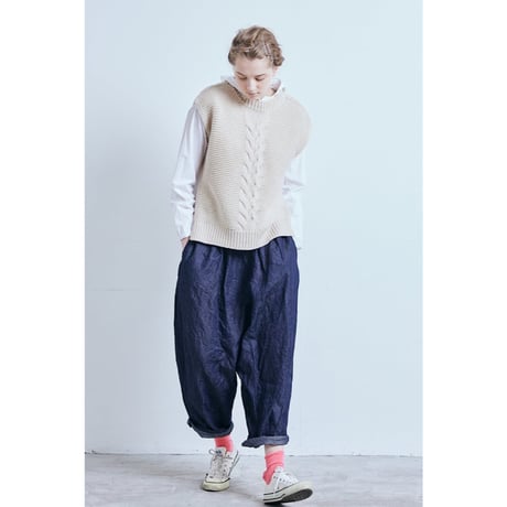 (g) グラム "SHEEP YARN CABLE KNITTING VEST"シープヤーンケーブル編みベスト