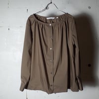 MANUAL ALPHABET マニュアルアルファベット "NO COLLAR GATHER SHIRT"