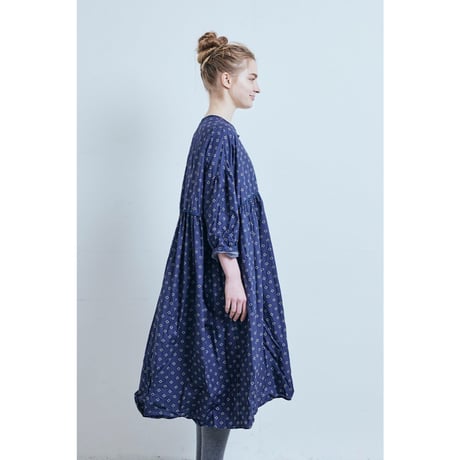 (g) グラム "PRINT TRIMMED GATHER ONEPIECE "プリントトリミングギャザーワンピース
