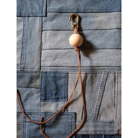 hobo ホーボー"ROUND WOOD BEADS KEY RING with BRASS"