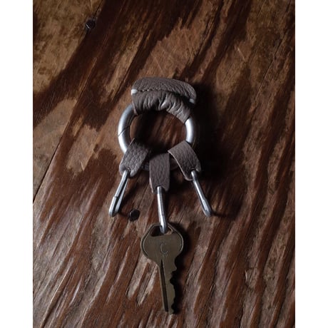 hobo ホーボー"RROUND CARABINER KEY RING SHRINK LEATHER"カラビナキーリング