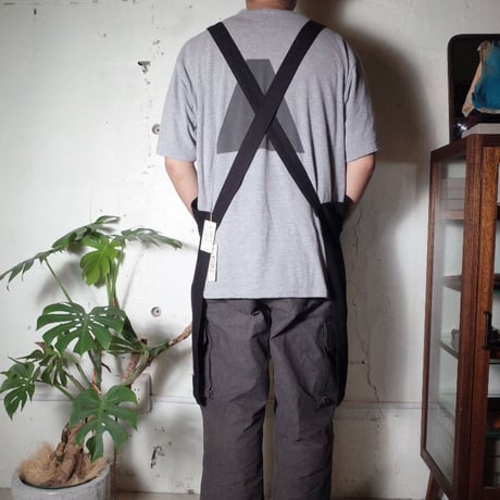 hobo ホーボー "CROSS BACK APRON UPCYCLED US ARMY CLOTH LOGWOOD DYED"エプロン