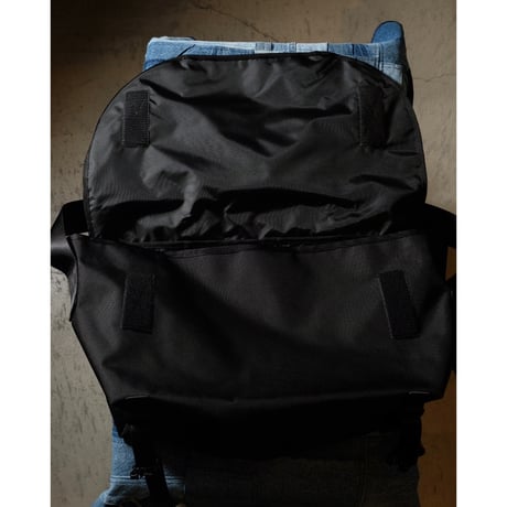 UNIVERSAL PRODUCTS ユニバーサルプロダクツ "New Messenger Bag"