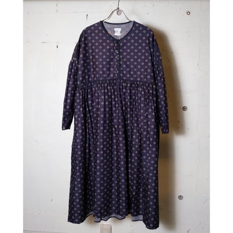 (g) グラム "PRINT TRIMMED GATHER ONEPIECE "プリントトリミングギャザーワンピース