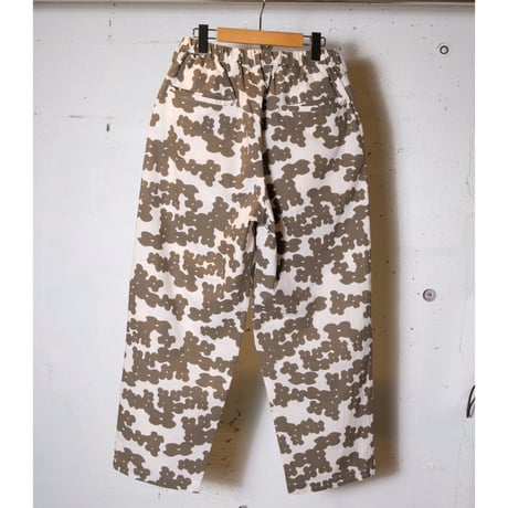 ORDINARY FITS オーディナリーフィッツ " FLOWER CAMO EASY TROUSERS"