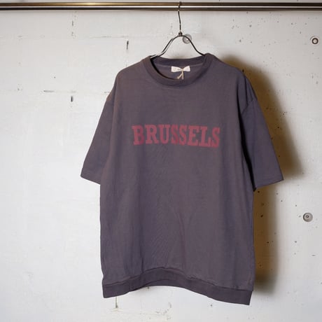 NARU ナル "アーミーコットン度詰天竺 BRUSSELSプリントT"