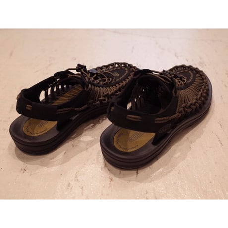 KEEN / UNEEK(MEN)