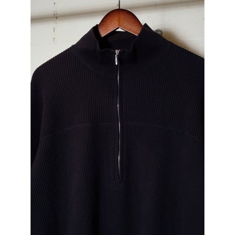 UNIVERSAL PRODUCTS ユニバーサルプロダクツ "WAFFLE FOOTBALL HALF ZIP SWEAT"