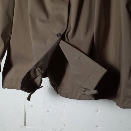 MANUAL ALPHABET マニュアルアルファベット "NO COLLAR GATHER SHIRT"