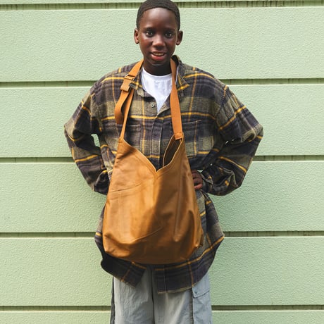 hobo ホーボー"AZUMA SHOULDER BAG M COW LEATHER"