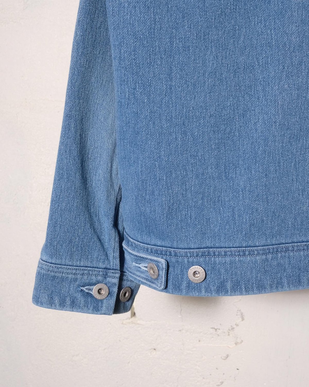 CURLY カーリー ”DENIM TRUCKER JACKET -used washed-