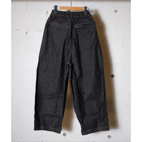 HARVESTY ハーベスティー"BLACK DENIM NARROW CIRCUS PANTS"