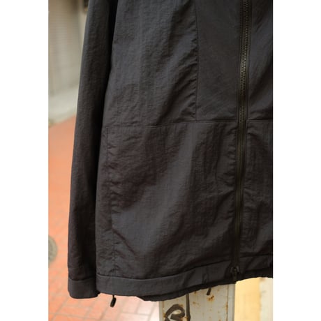 LAMOND ラモンド "Light Shell Stand Blouson"