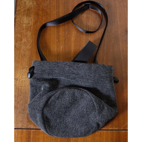 CURLY カーリー "TWEED DRAWSTRING BAG SMALL"