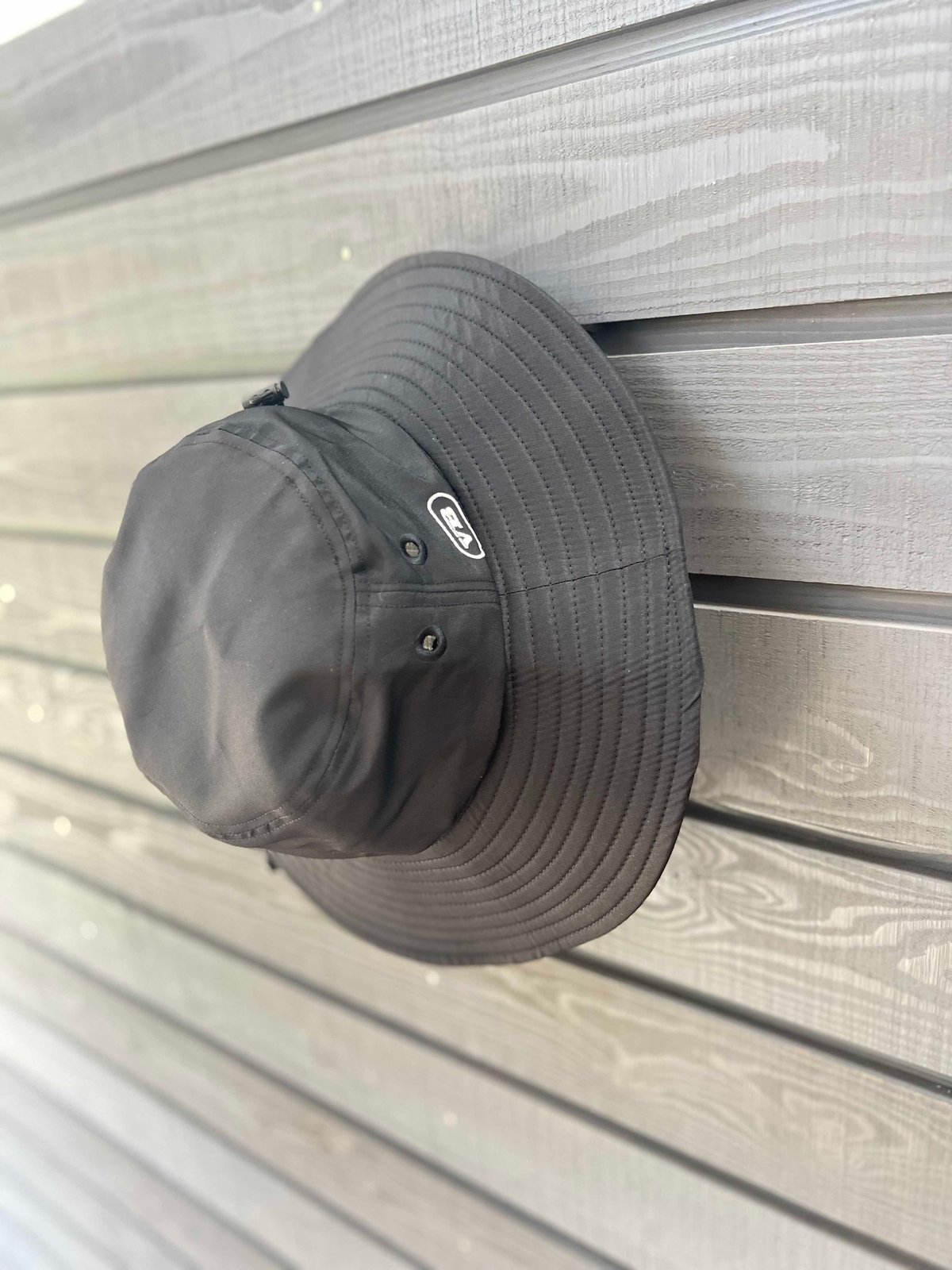 via Bella サーフハット　防水 つばが広いペロンと垂れ下がらないサーフハット再入荷 | via Bella