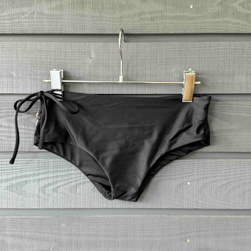 12:00 ファッション VEATM SCREW GRAPHIC SURF SHORTS ブラック/レッド