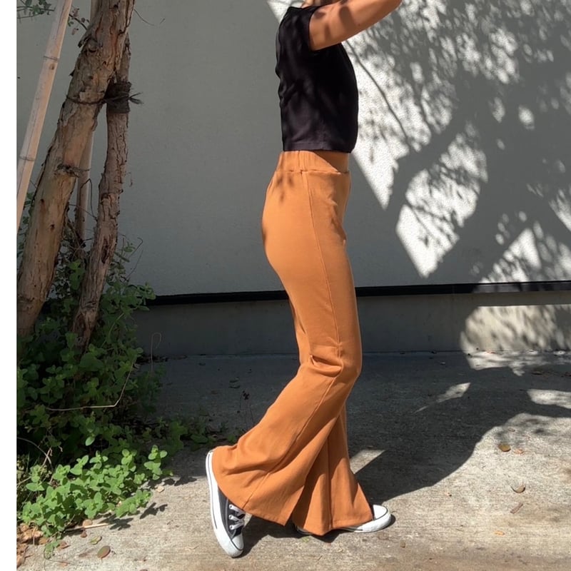 日本製 リブフレアパンツ Brown Orange | via Bella