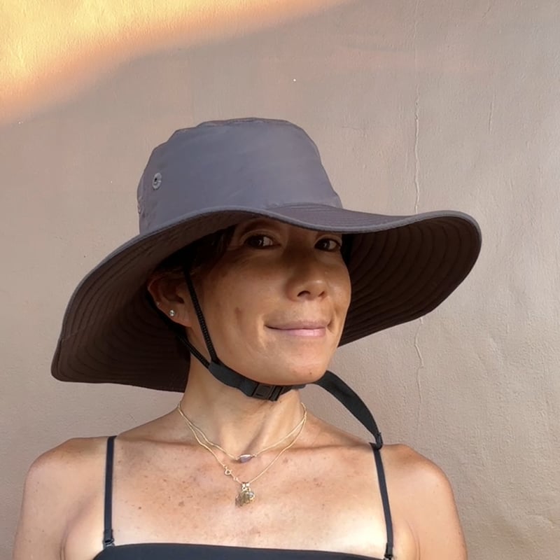 ツバ広め撥水ハット Dark Brown | via Bella