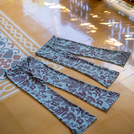 Flare Capri Leggings  Bali Flowers Lichen