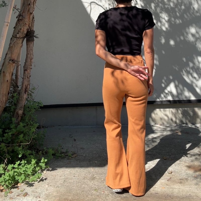 NONTOKYO リブフレアパンツ 日本製 リブフレアパンツ Brown Orange | via Bella