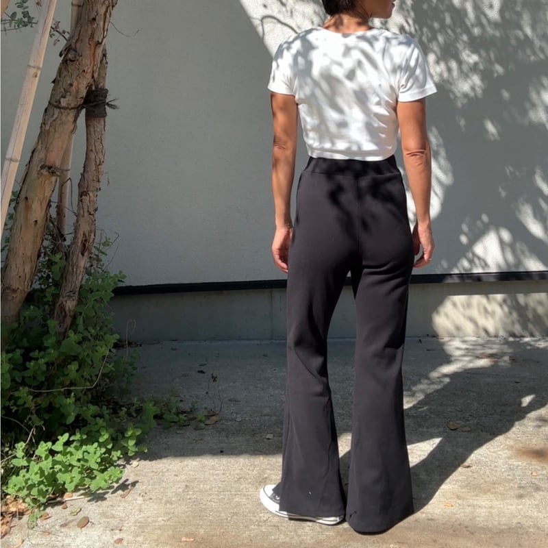 日本製 リブフレアパンツBlack | via Bella