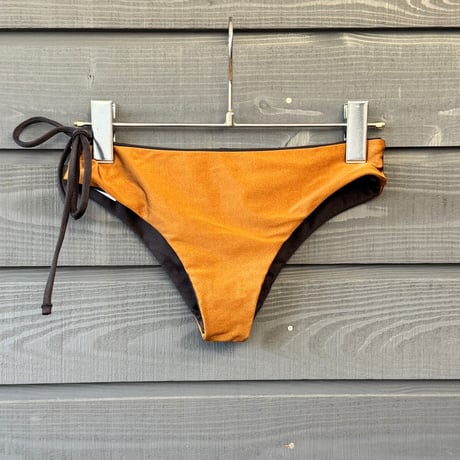 Reversible Surf Cheeky Shiny Cinammon x Black