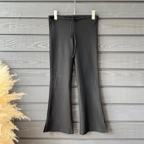 Black Rib Flare Capri Leggings