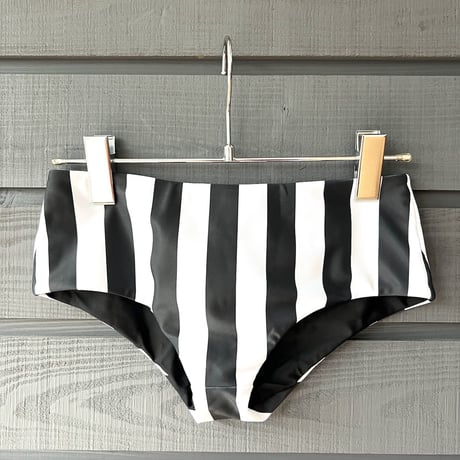 ♻️Econyl®︎Reversible Boy ShortsNero Stripe x Black