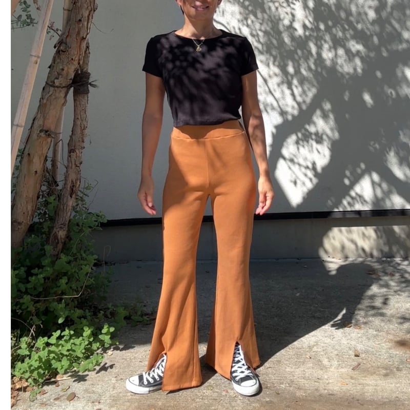 NON TOKYO ボタニカル リブフレアパンツ フリーサイズ 日本製 リブフレアパンツ Brown Orange | via Bella