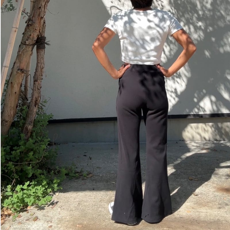 日本製 リブフレアパンツBlack | via Bella