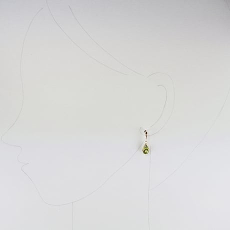 K18ペリドットピアス
