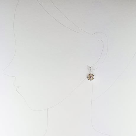 Pt/K18ピンクサファイアピアス