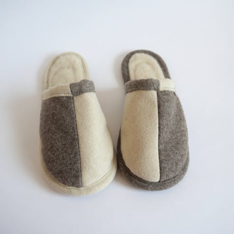 エコラ（Ecolã）の毛布のルームシューズ　スリッパタイプ　白×ベージュ　サイズ３７（２３ｃｍ以下）