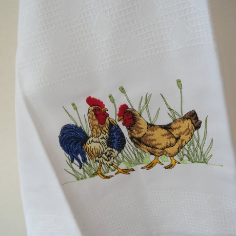 MAWISS　刺繍のキッチンクロス　二羽のニワトリ
