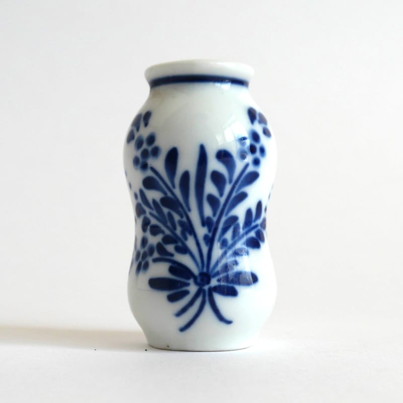 ロウサ・レジオナル・デ・ヴィアナの小さな花瓶 F | アンドリーニャ