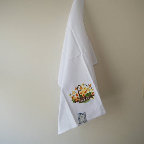 MAWISS　刺繍のキッチンクロス　スミレ（黄色）