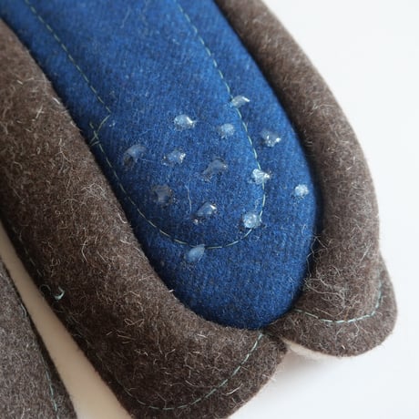 エコラ（Ecolã）の毛布のルームシューズ　クロッグタイプ　ブラウン　サイズ３８（２３.５ｃｍ～２４.５ｃｍ）