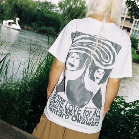 NO WAR TEE White
