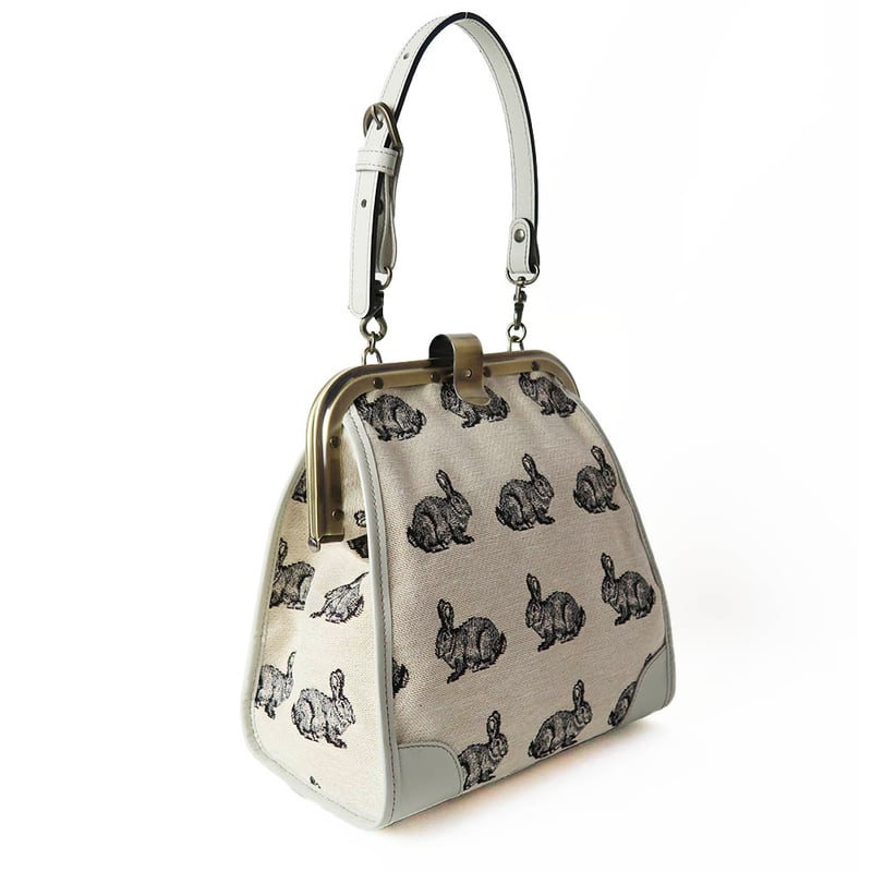 強撥水加工】がまぐちショルダーバッグ スペインゴブラン生地 ウサギ柄