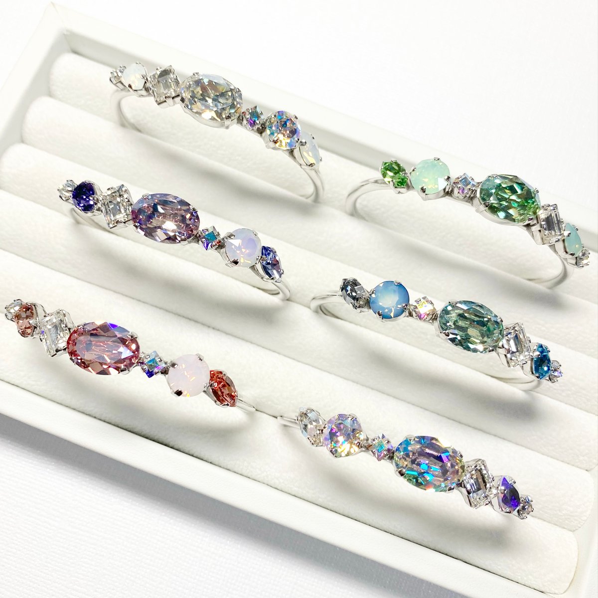 ORGONE オルゴン シルバーカラー バングル 幅約6mm ORGONE オルゴン シルバーカラー バングル 幅約6mm - メルカリ